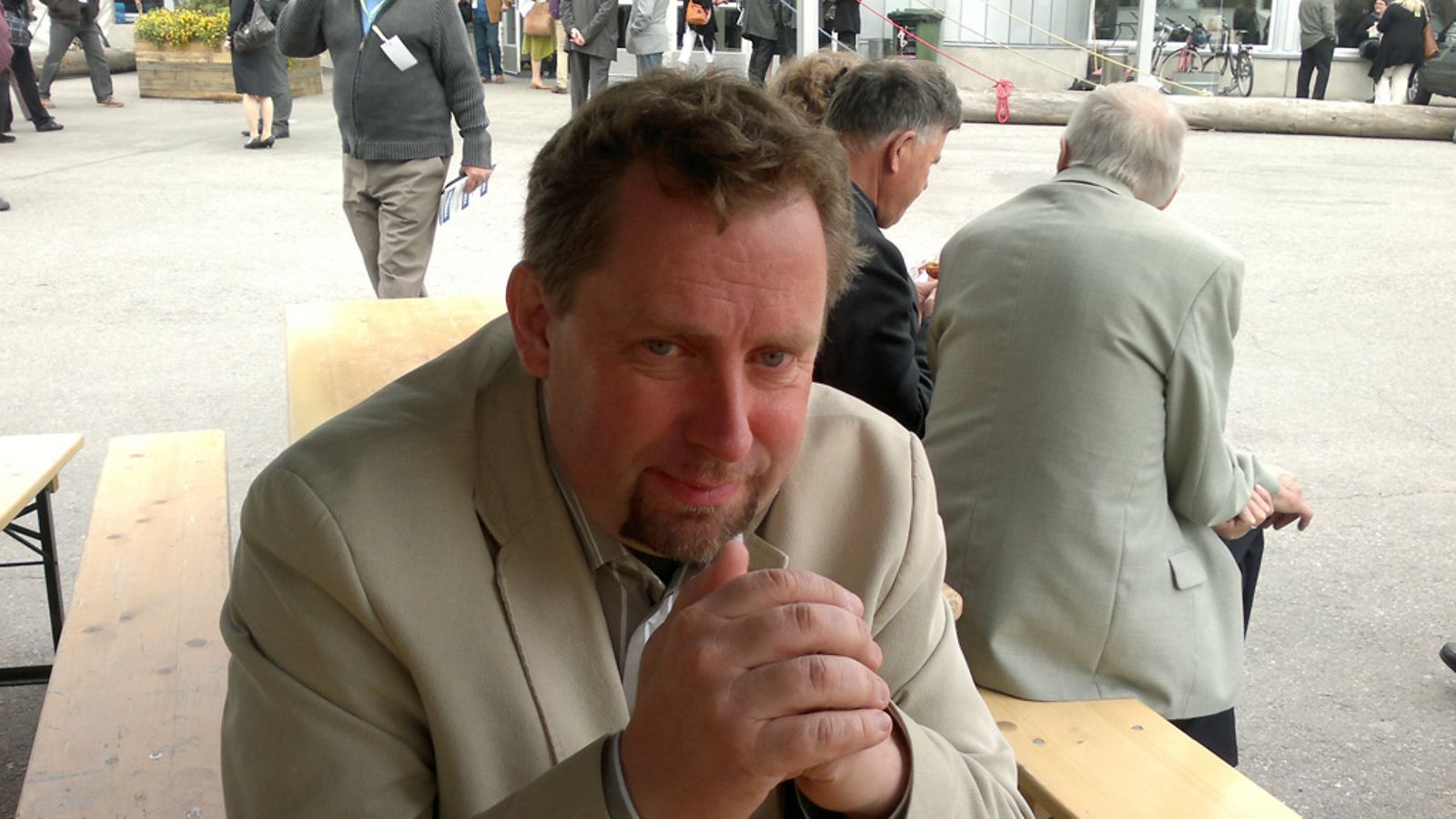 Politiikan asiantuntija ja kirjailija Jussi Lähde keskustan puoluekokouksessa Rovaniemellä.