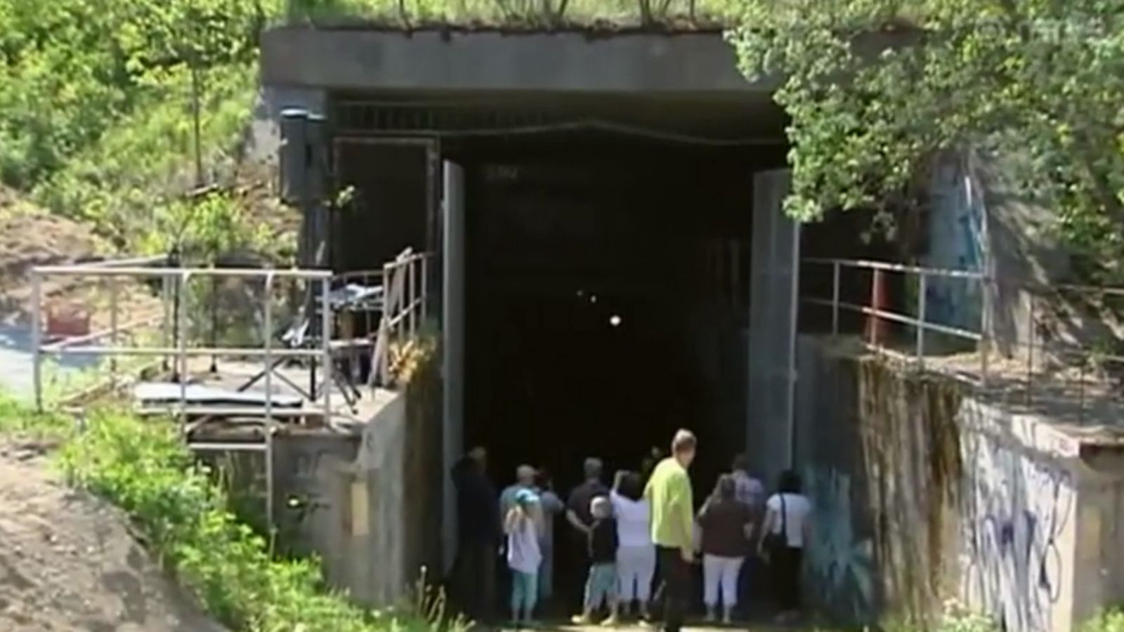 Pispalan harjun ali kulkeva uittotunneli.