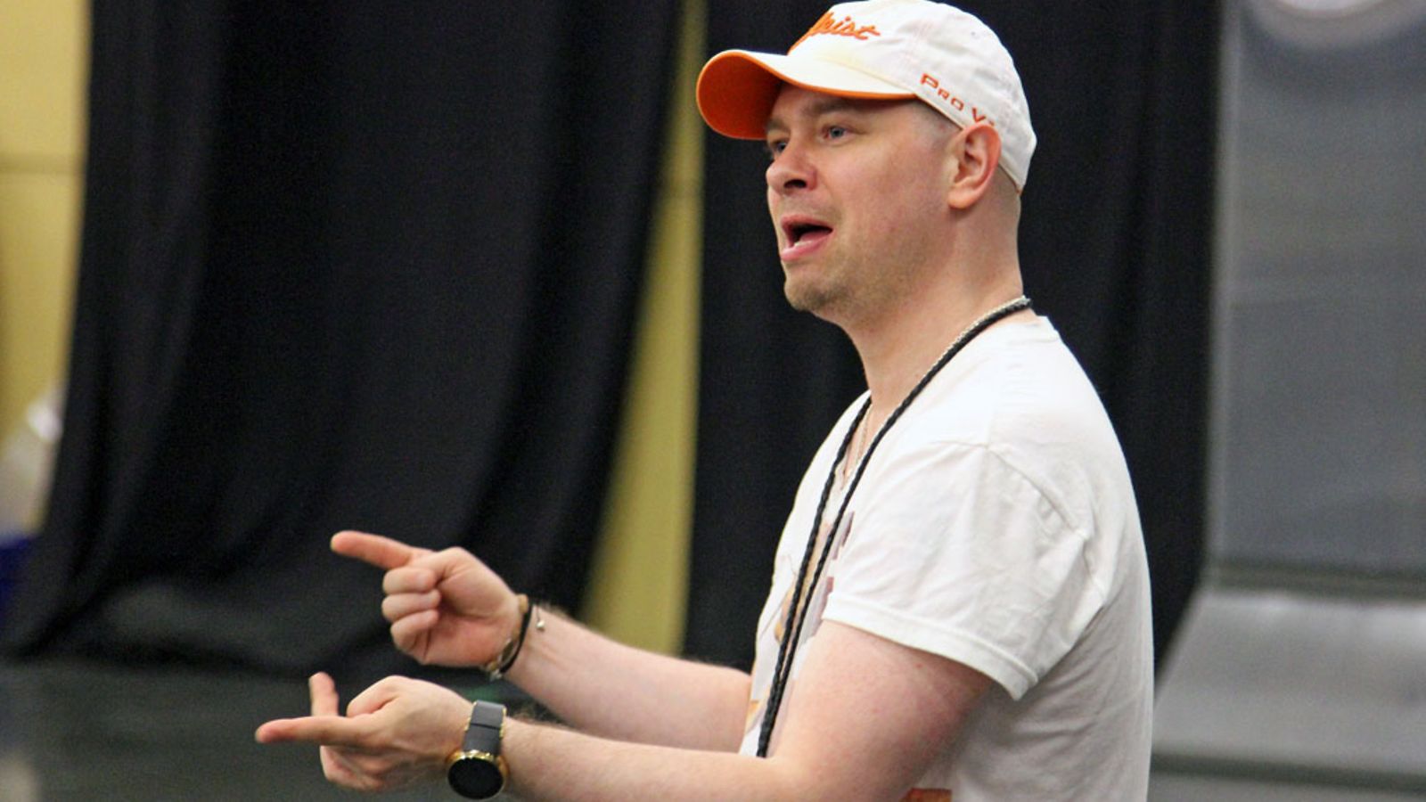 Psykoterapeutti Teemu Ryhänen