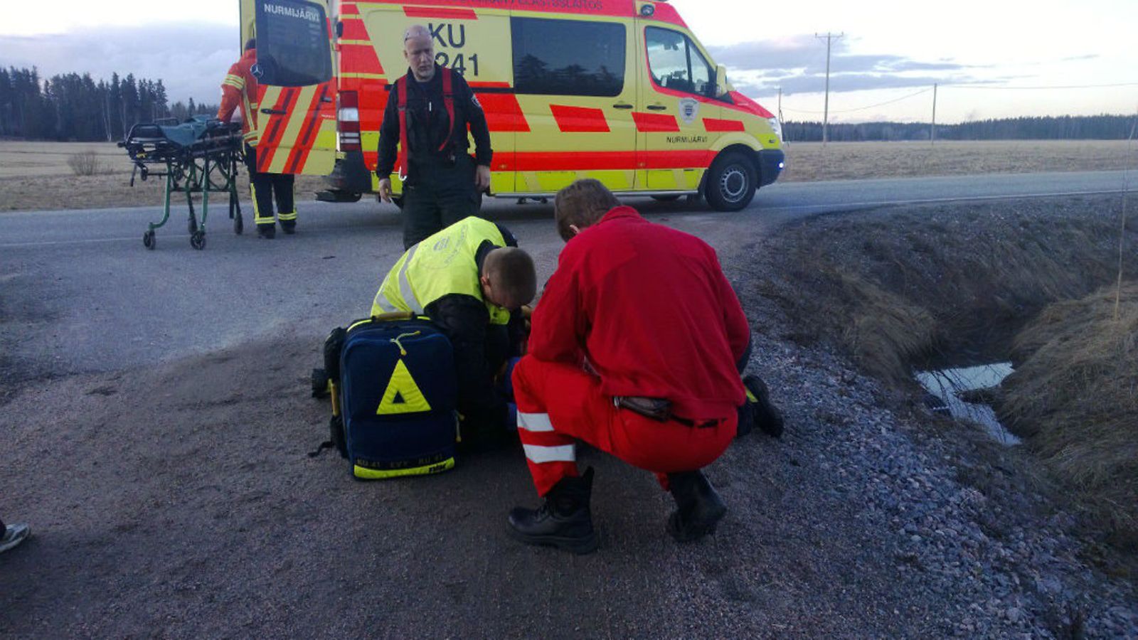 Mopoilijat aiheuttivat ratsastusonnettomuuden Nurmijärvellä 27.4.2013