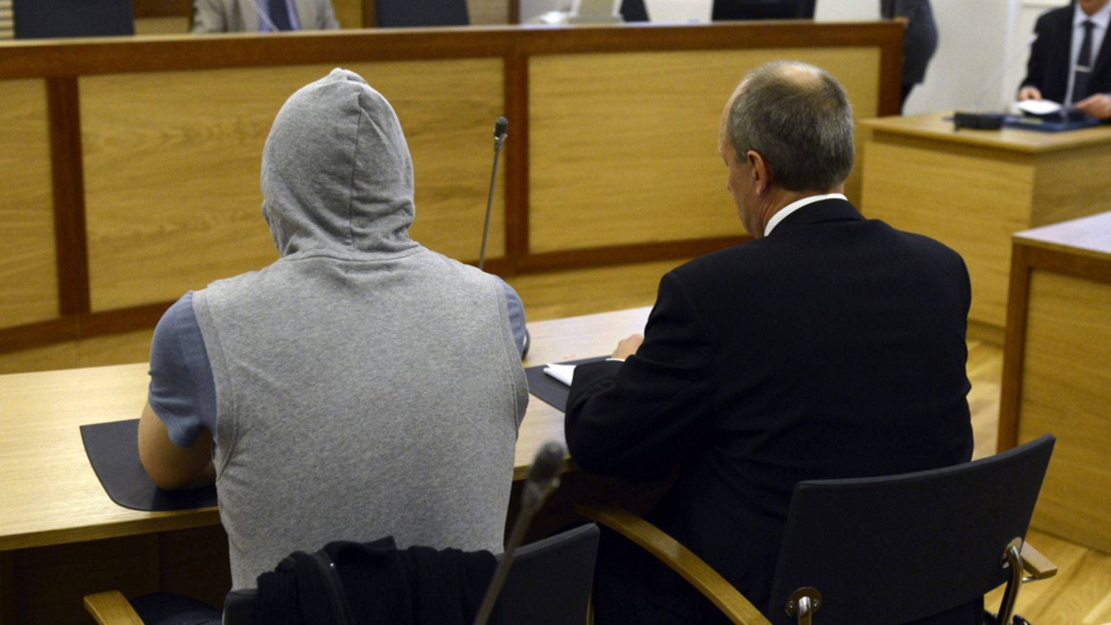 Kotkassa 8-vuotiaan tytön siepanneen miehen vangitsemisesta päätettiin Kymenlaakson käräjäoikeudessa 27. syyskuuta 2012.