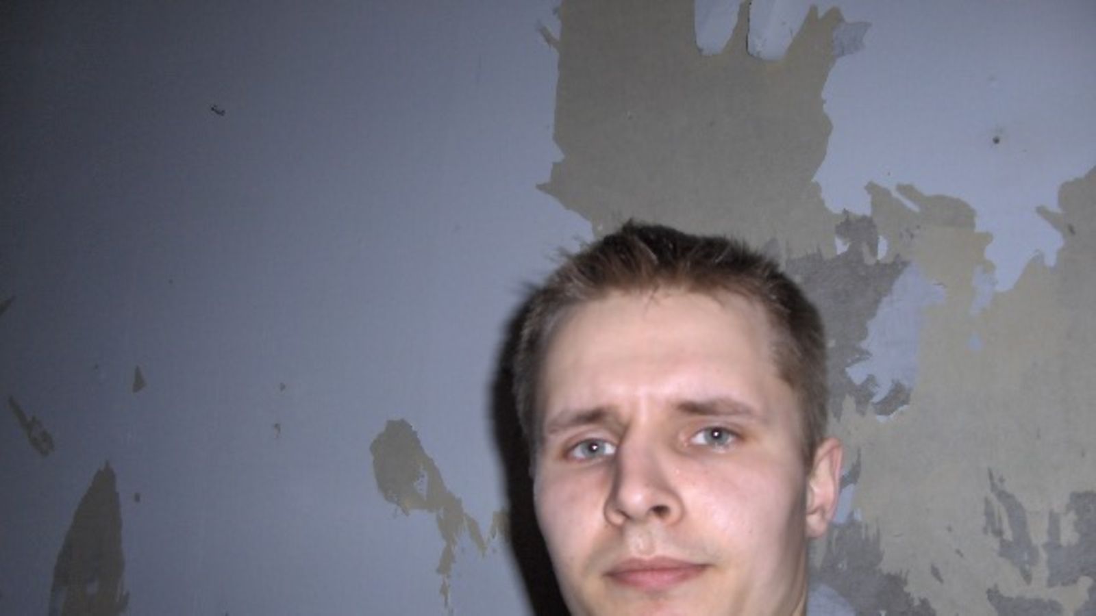 Keski-Uudenmaan poliisi kaipaa havaintoja keravalaisesta 23-vuotiaasta Joonas Hiltusesta. Hiltunen on nähty viimeksi perjantaina 24.4.2009 Keravalla ravintola Tinatuopissa
