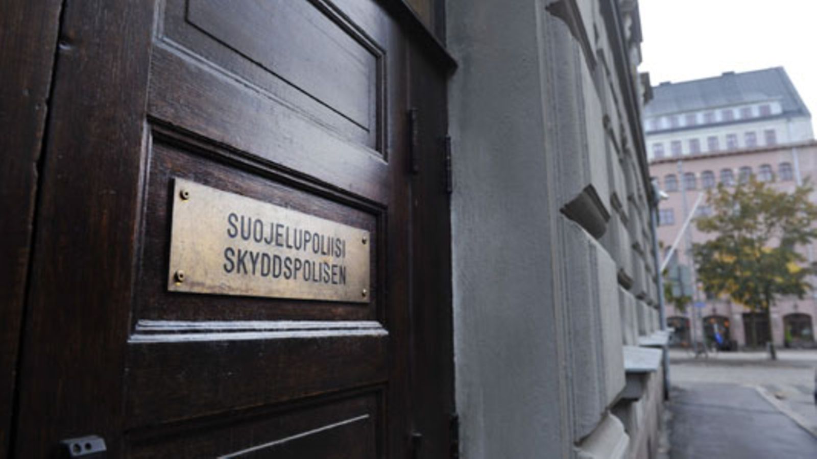 Suojelupoliisin päämajassa oltiin hvyissä ajoin tietoisia karkoituksesta.
