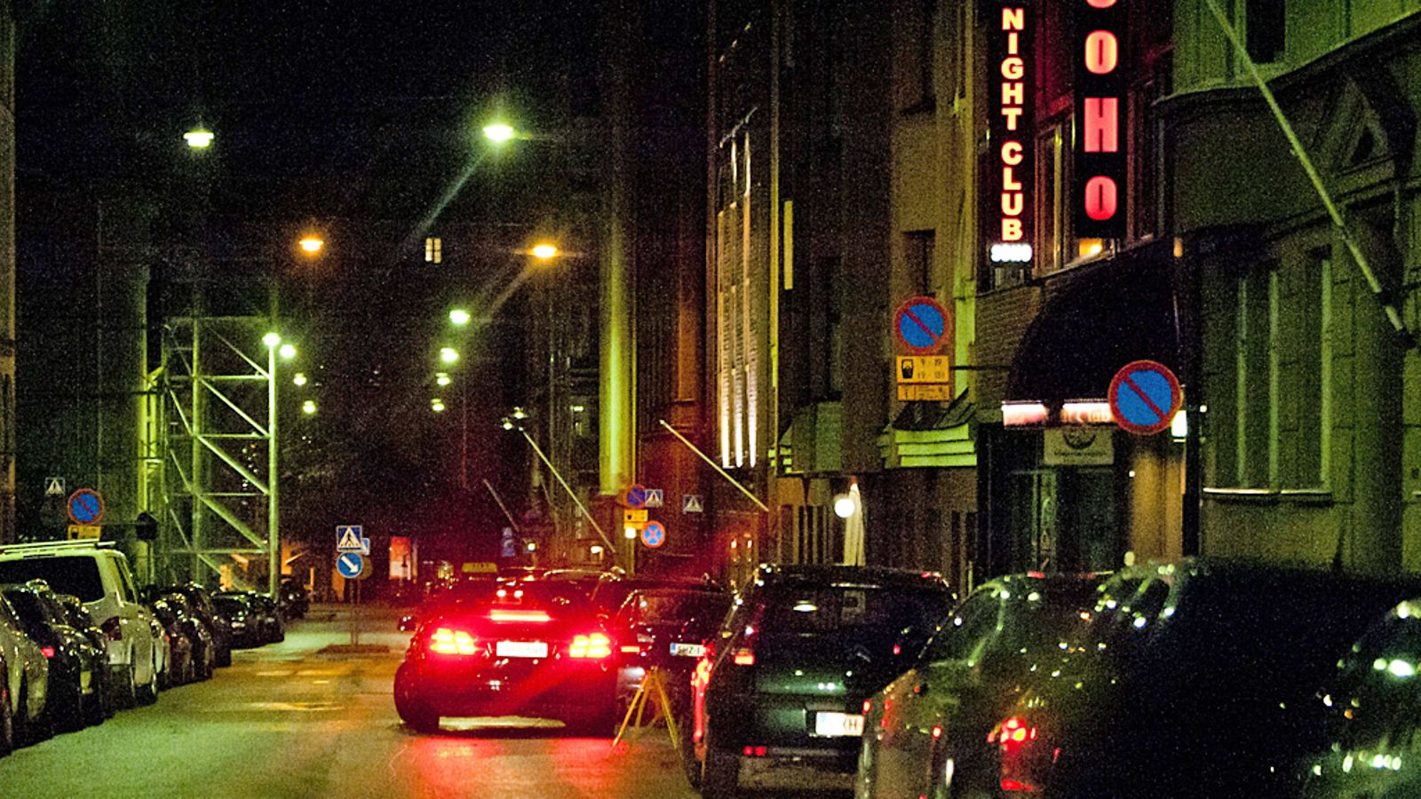 Ravintola Sohon valomainos seinässä Ratakadulla Helsingissä perjantaina 12. elokuuta 2011.