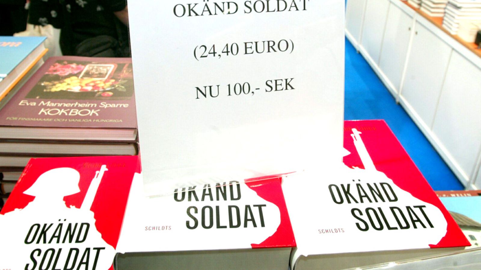 Tuntematon sotilas on käännetty useille kielille.