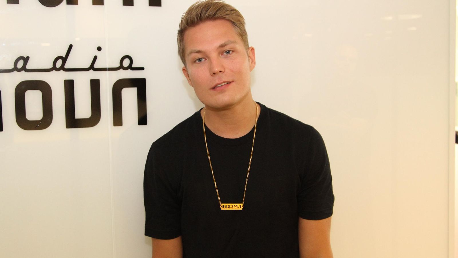 Cheek Radio Novalla 8.8.2014.