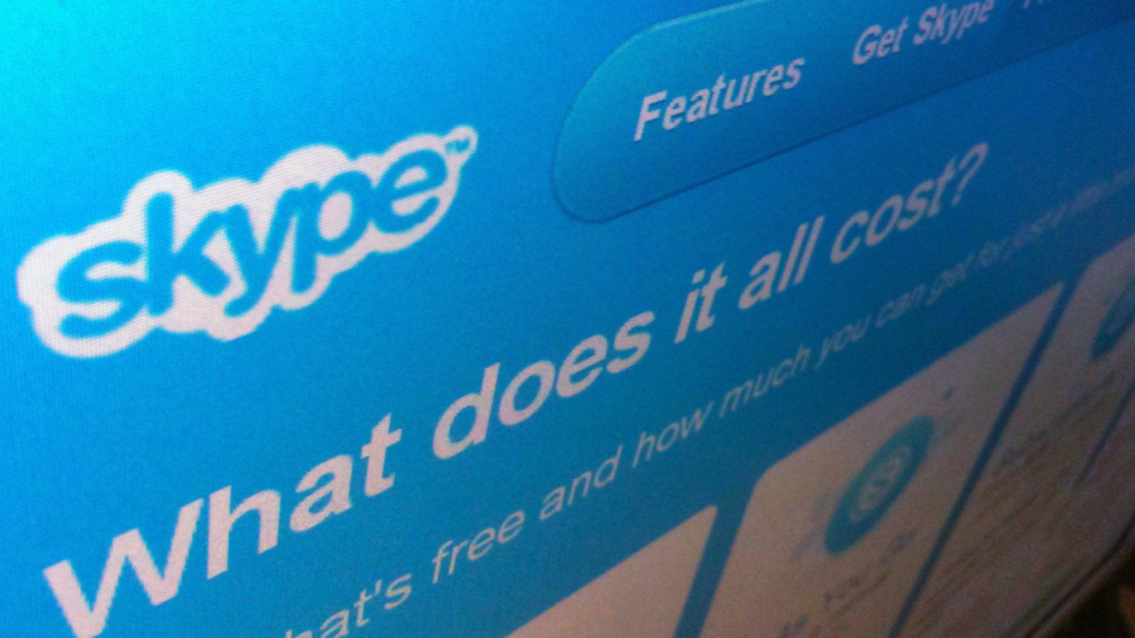 Microsoft ostaa nettipuheluyhtiö Skypen.