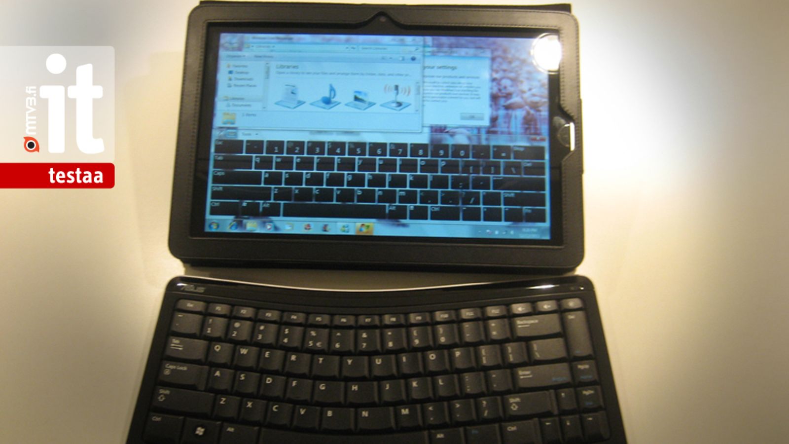 Asus Eee Slate. Kuva: Jari Heikkilä