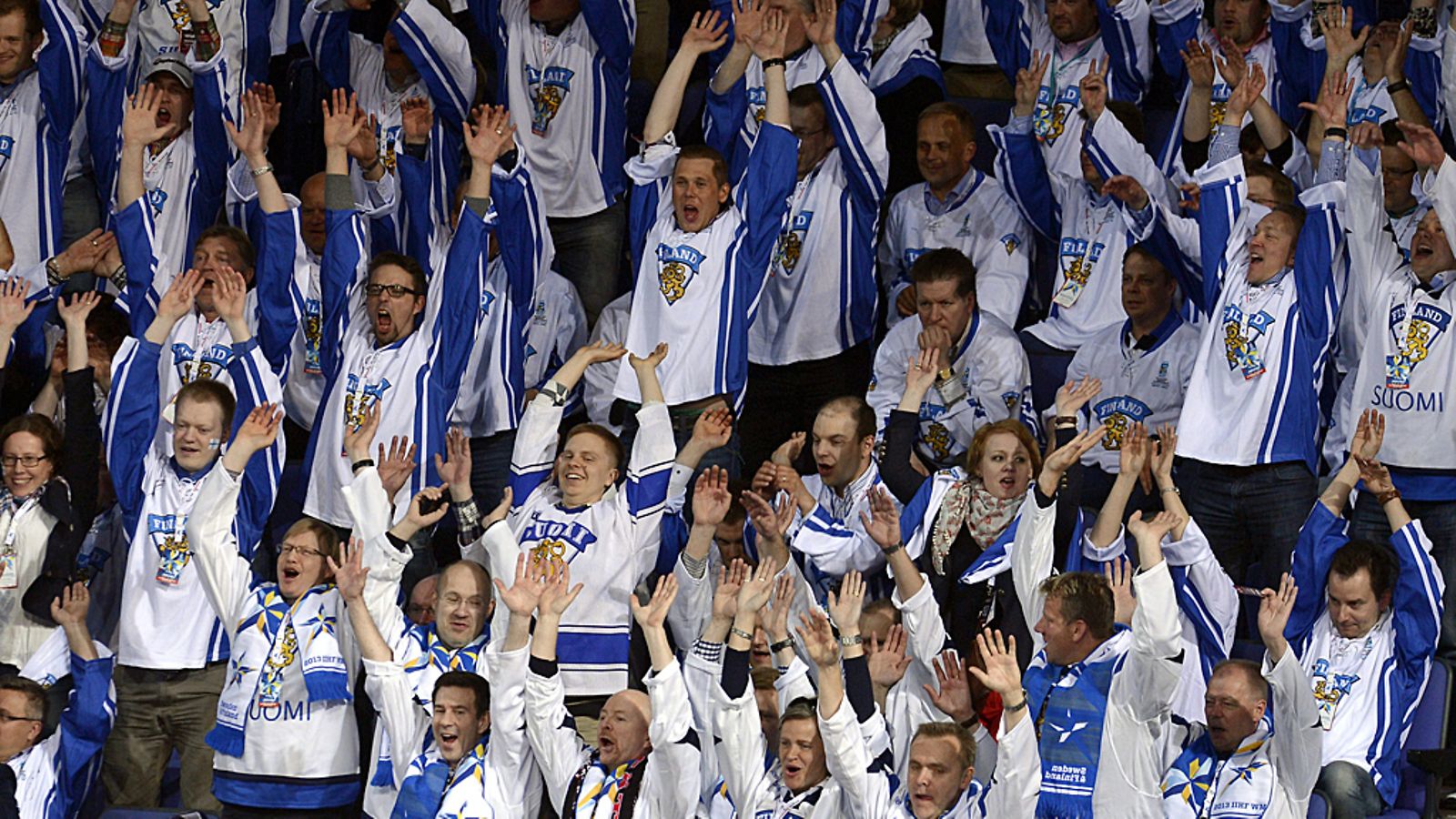 Suomalaisfanit Hartwall Areenassa Venäjä-Suomi -ottelussa 10.5.2013.