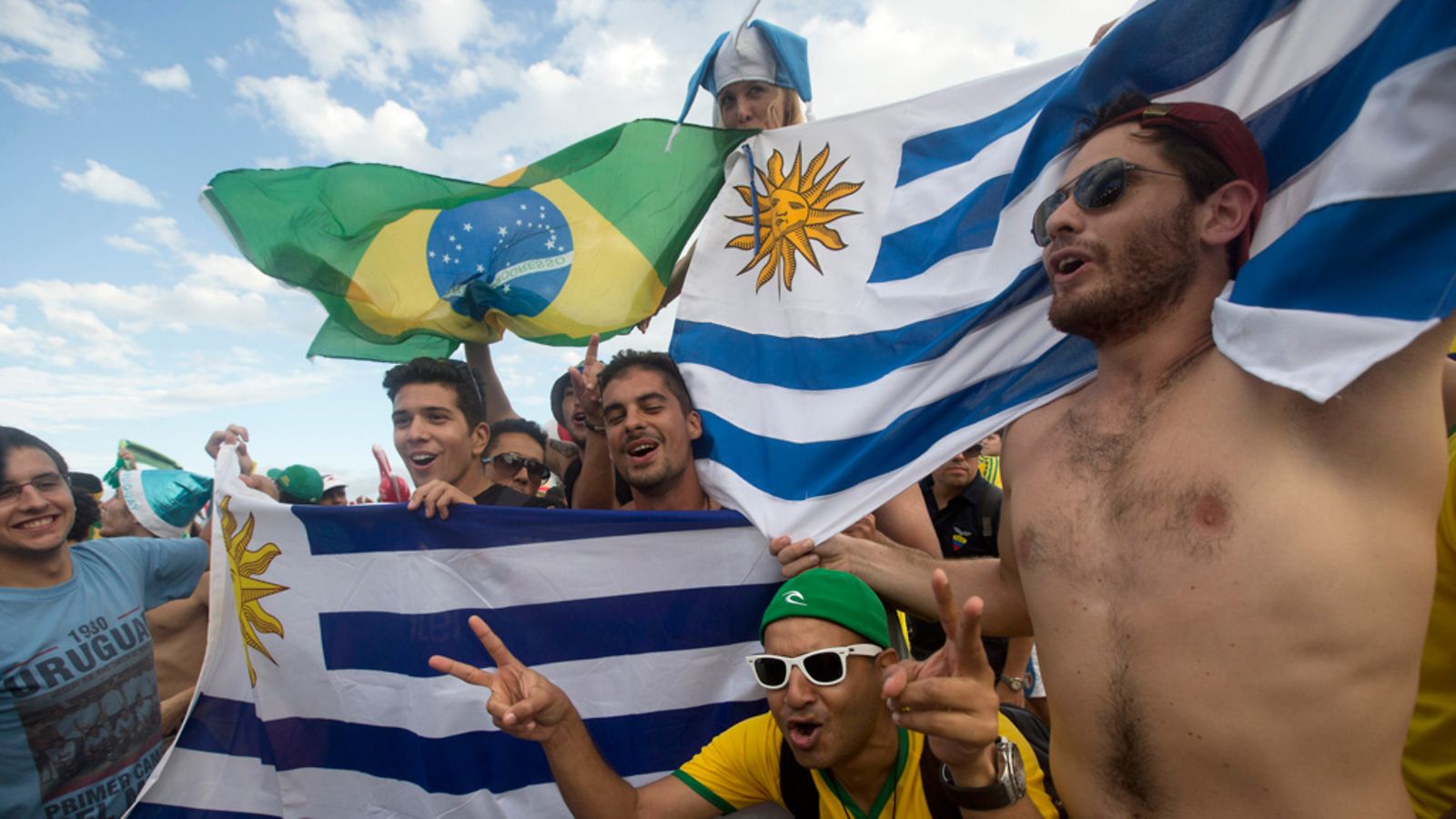 Uruguayn faneja Copacabanalla.