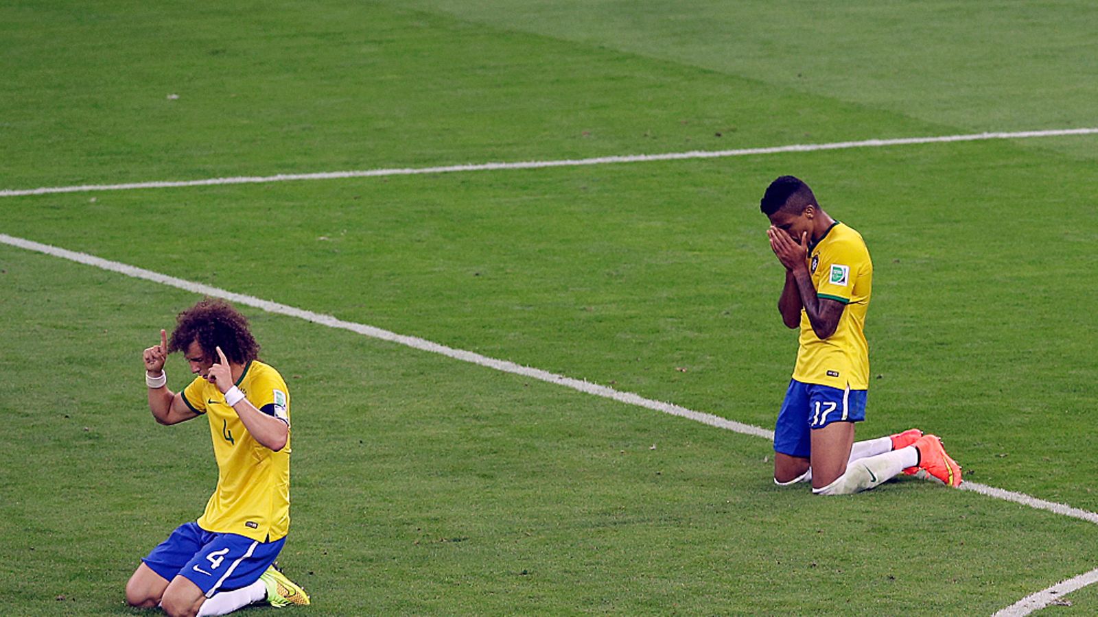 David Luiz ja Luiz Gustavo.