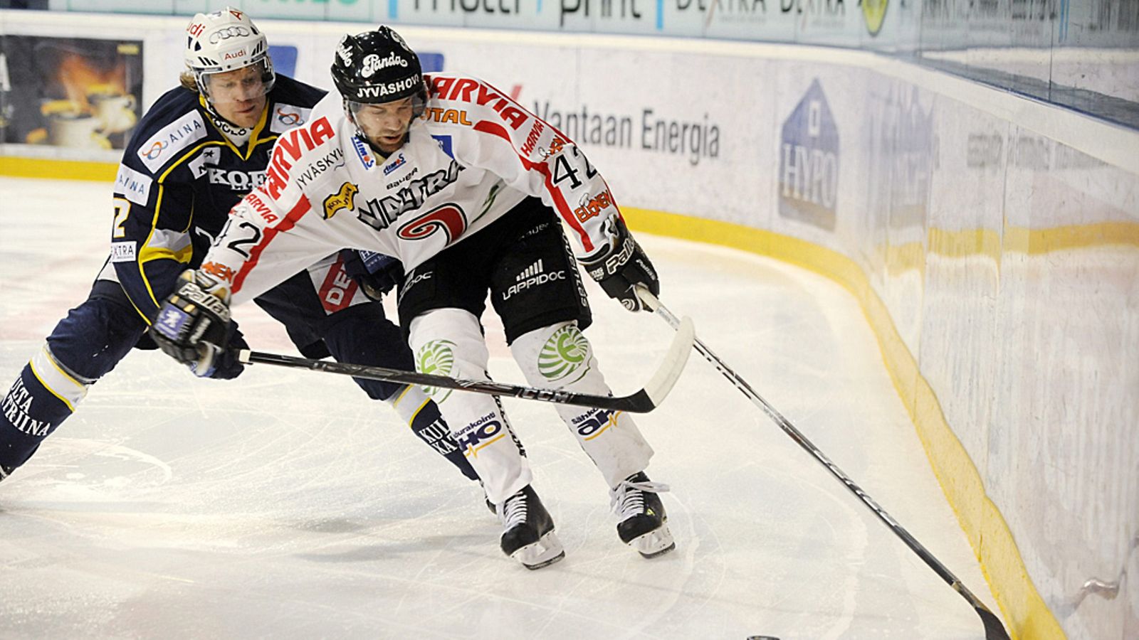 Antti Virtanen JYP:n paidassa tammikuussa 2011.