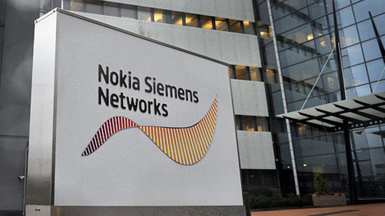 Nokia Siemens Networksin toimitalo Espoossa. LEHTIKUVA