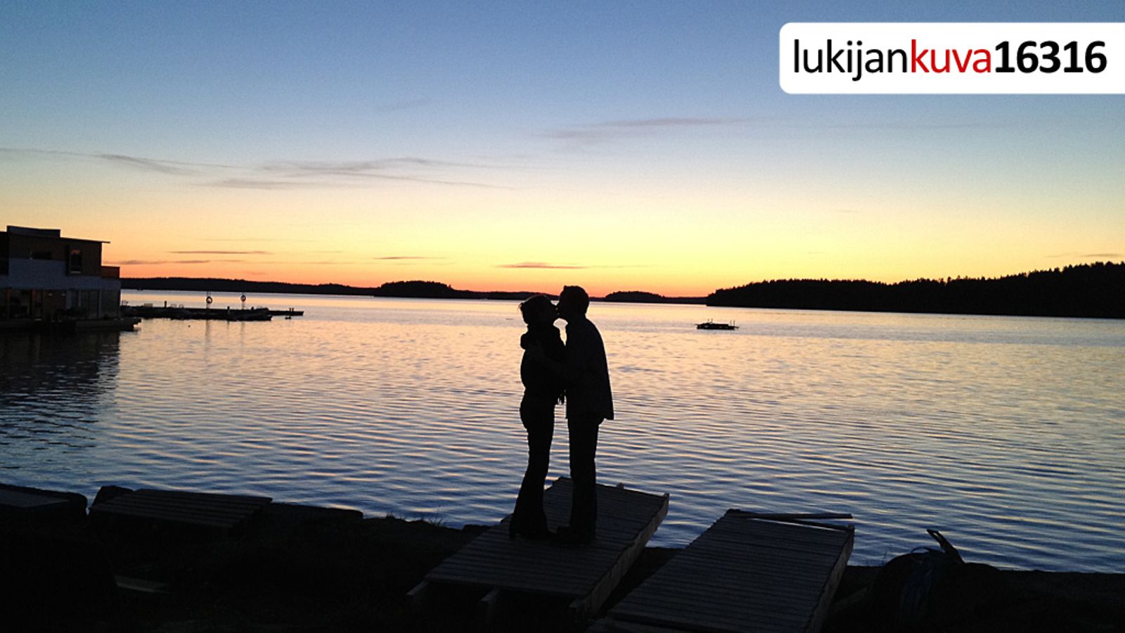 Juhannusaattoillan hurmaa.