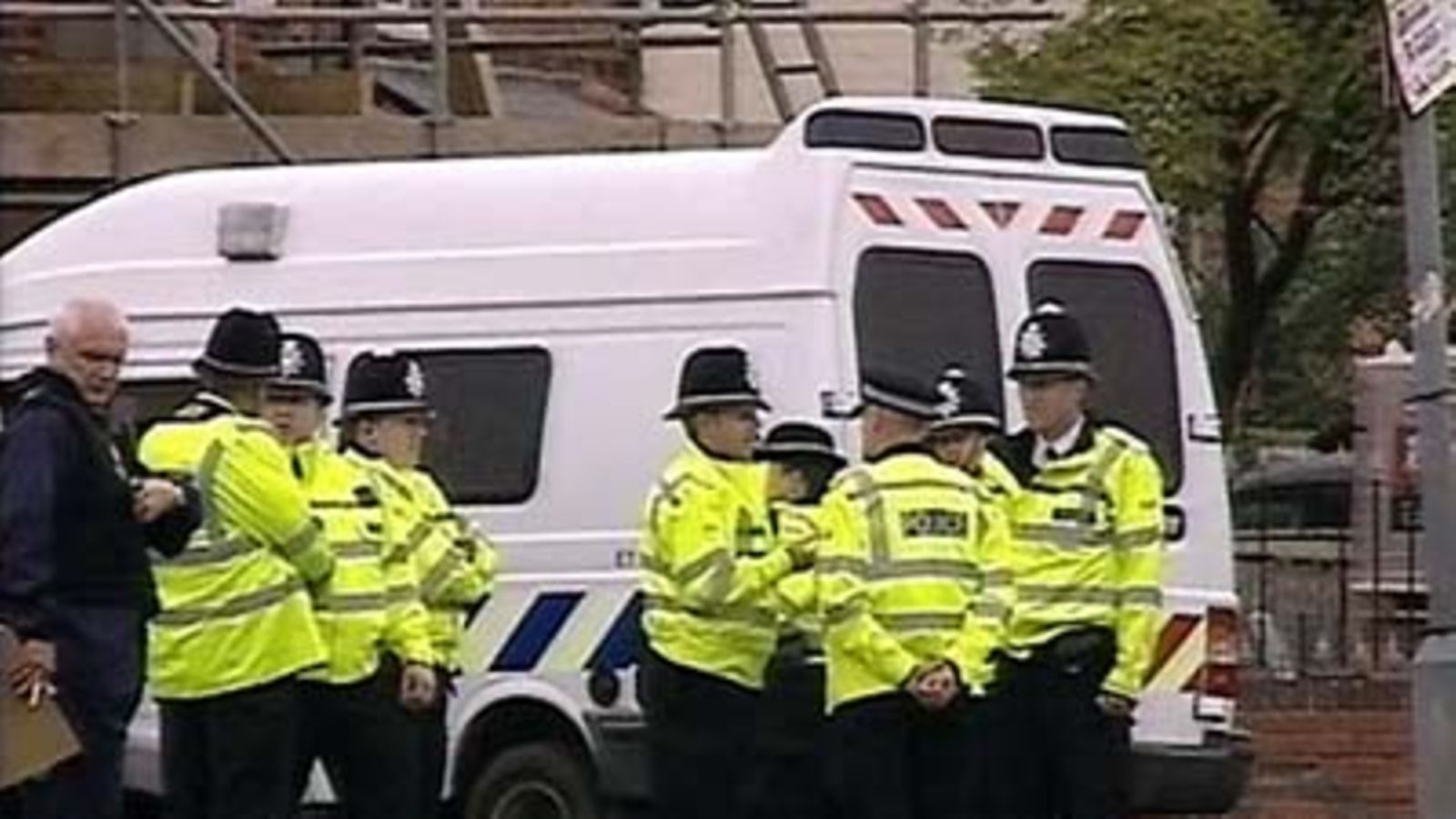 Britannian poliisi teki Birminghamissa viime viikon epäonnistuneisiin pommi-iskuihin liittyviä pidätyksiä.