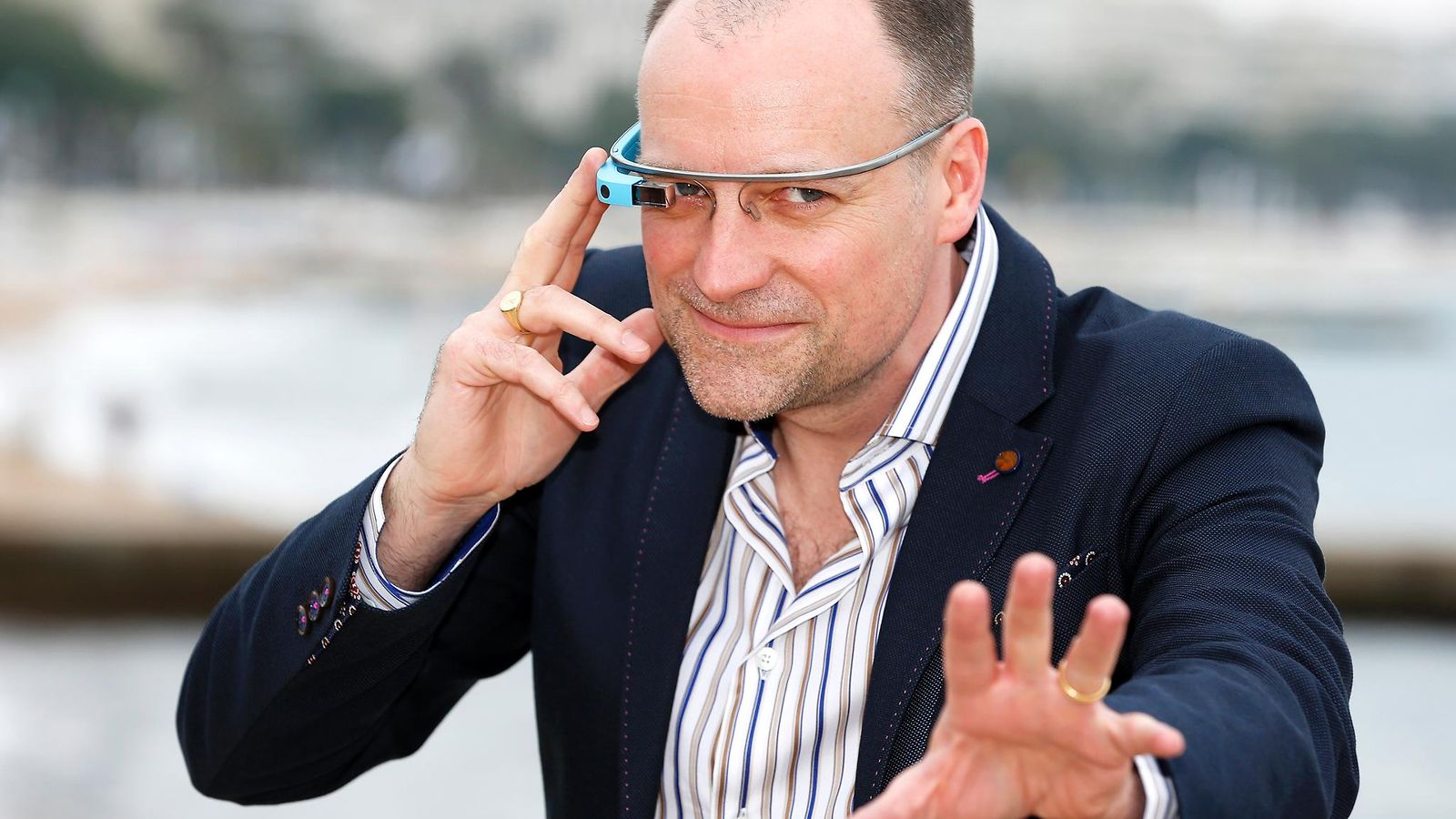 google glass dubai poliisi älylaite silmälasit älylasit