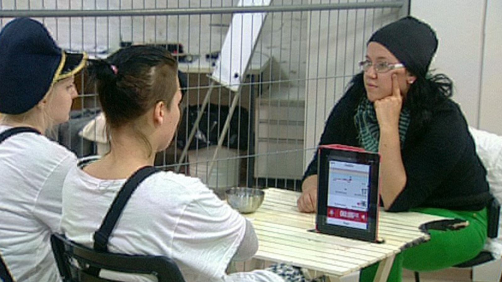 Tuija kuulusteltavana.