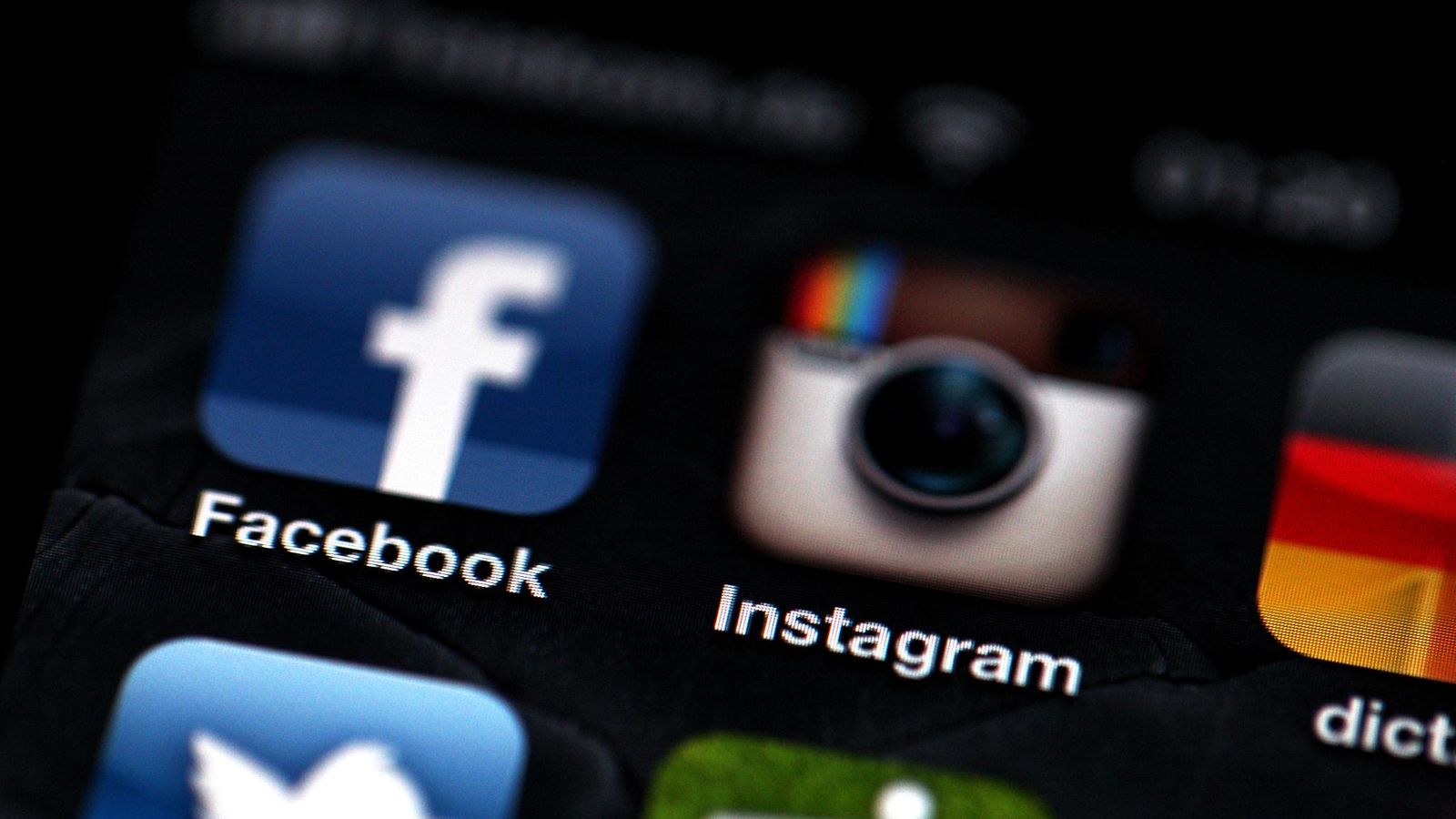 facebook twitter instagram