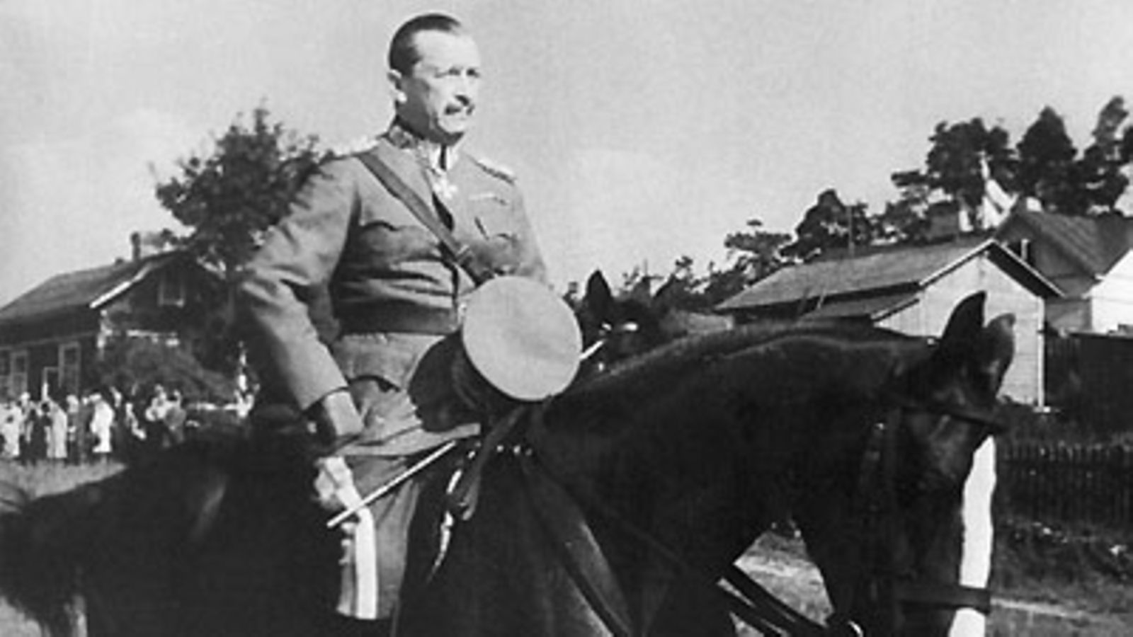 Mannerheim sotaharjoituksissa elokuussa 1939. Kuva: Lehtikuva