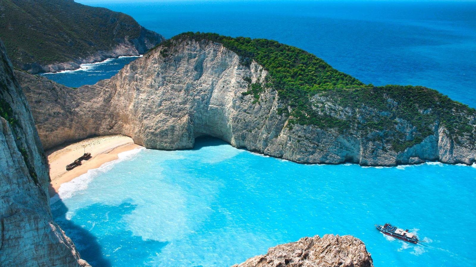 Zakynthos_saari_Joonian_merellä