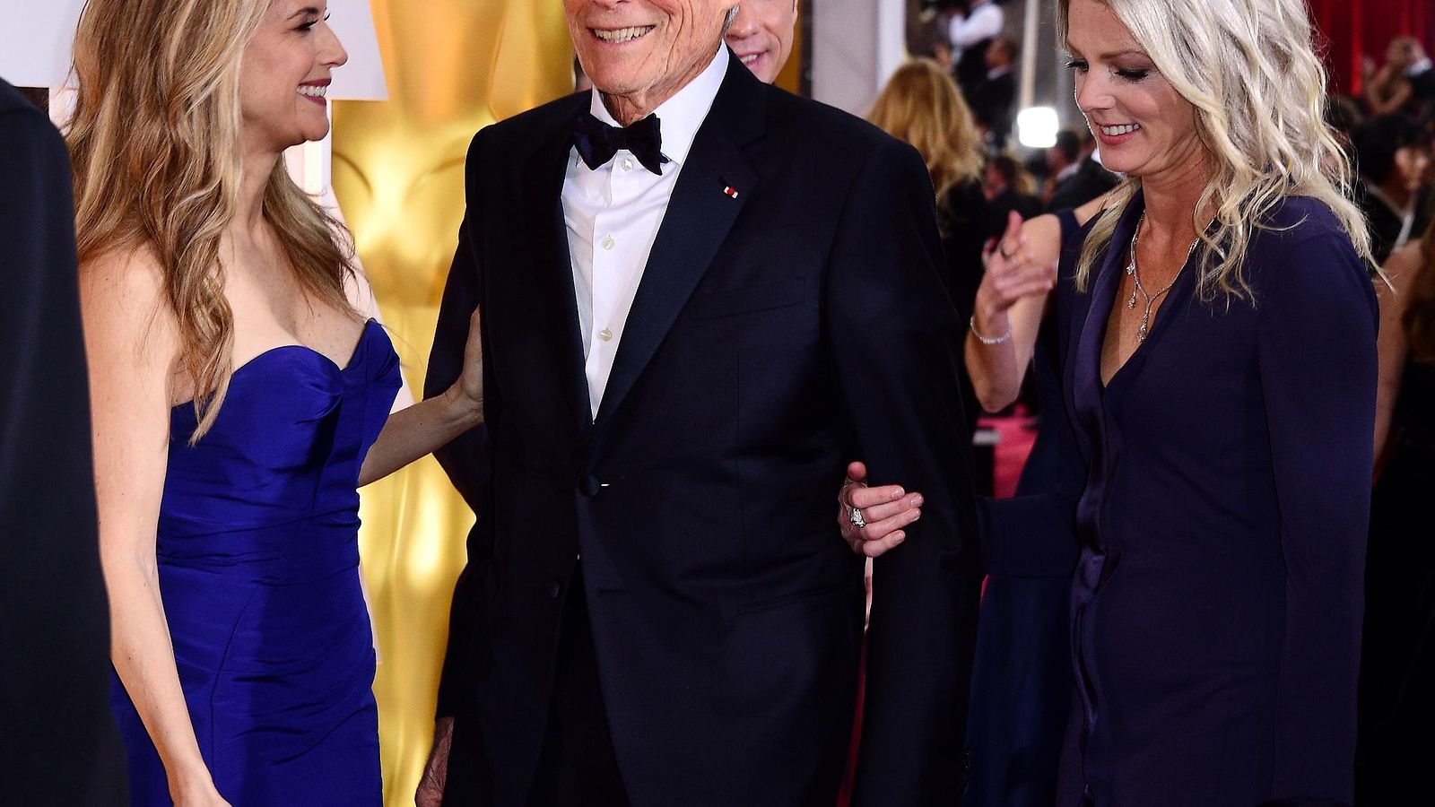 Clint Eastwood ja Christina Sandera Oscar-gaalassa 2015. (2)