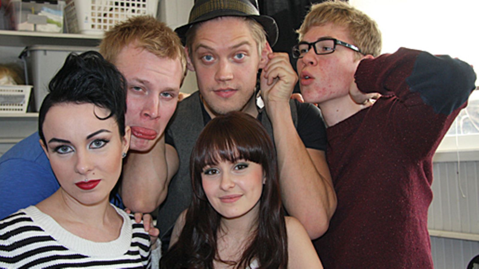 Idols-finalistit Susanna Erkinheimo, Arttu Kettunen, Tiina Puska, Heikki Tuomi ja Torsten Borg.