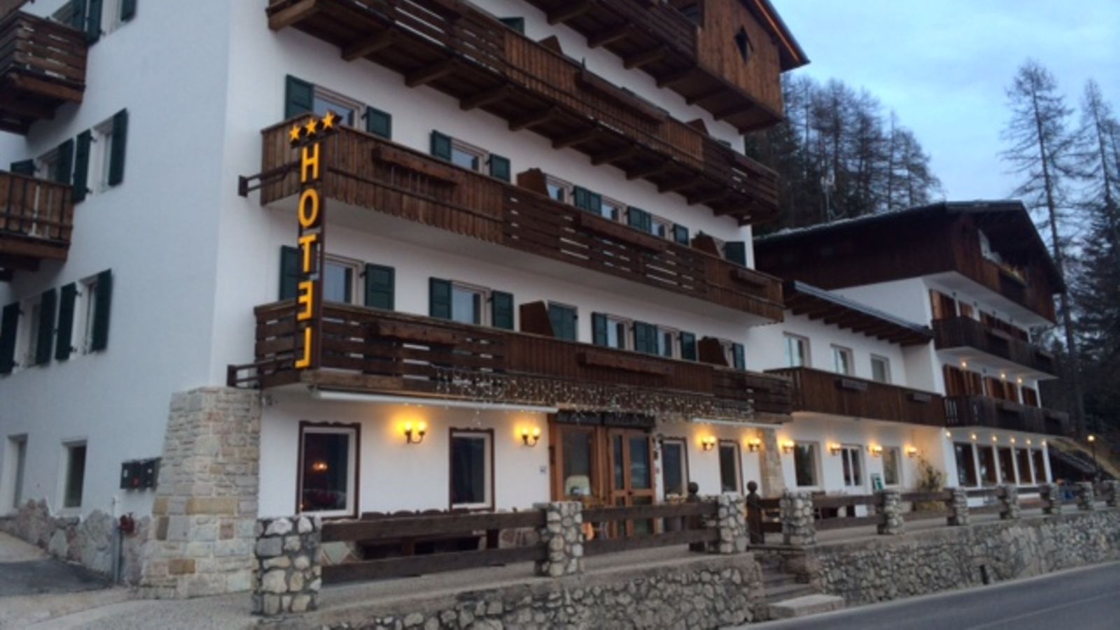 Hotelli Des Alpes