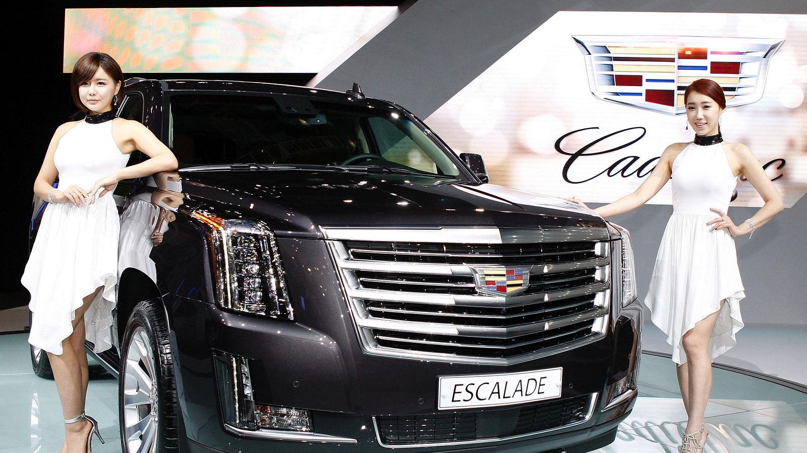 korea autonäyttely SUV Escalade