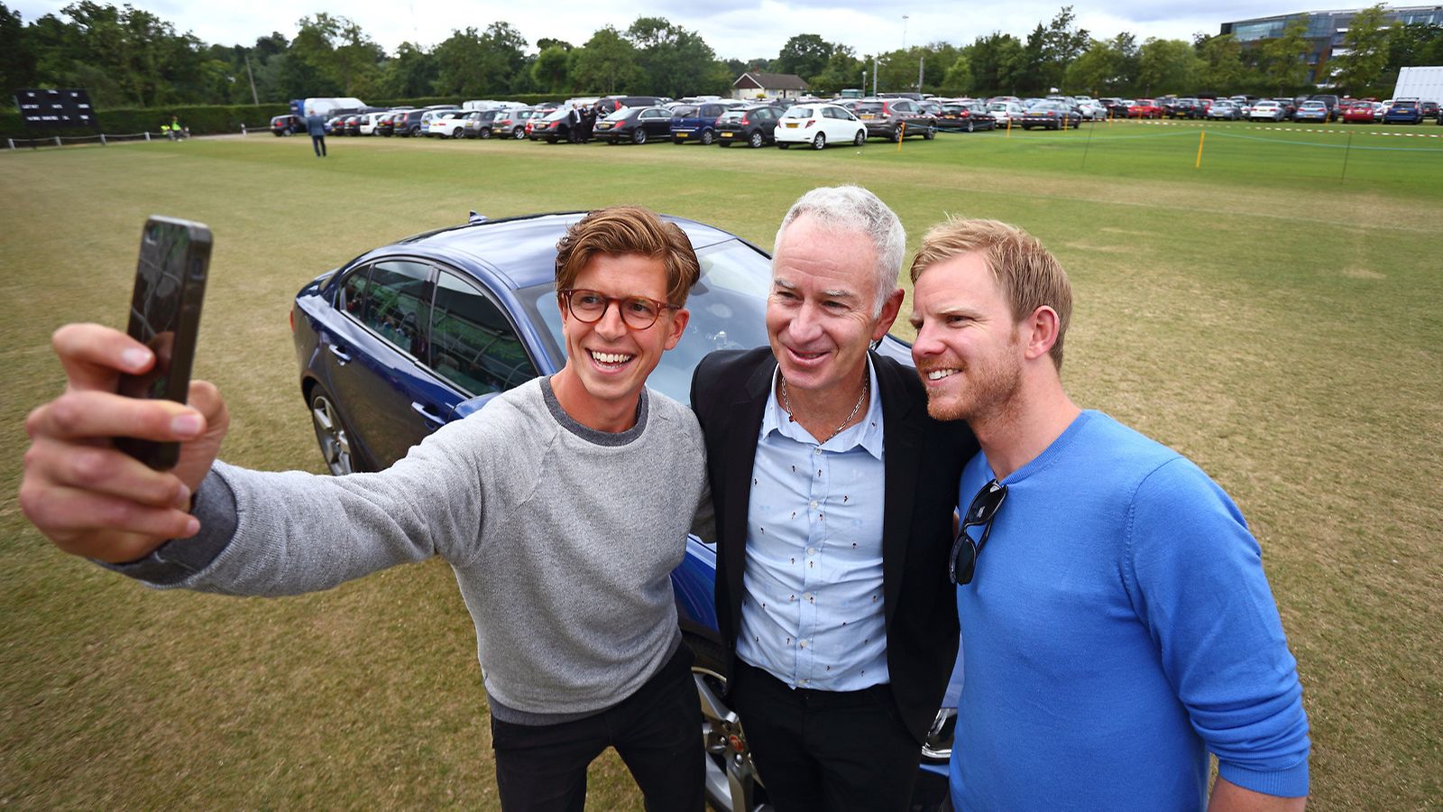 John McEnroen uran aikana ei selfie-kulttuuri ollut kukassaan, mutta tv-kommentaattorin uralla niitä on napsauteltu varmasti lukuisia.