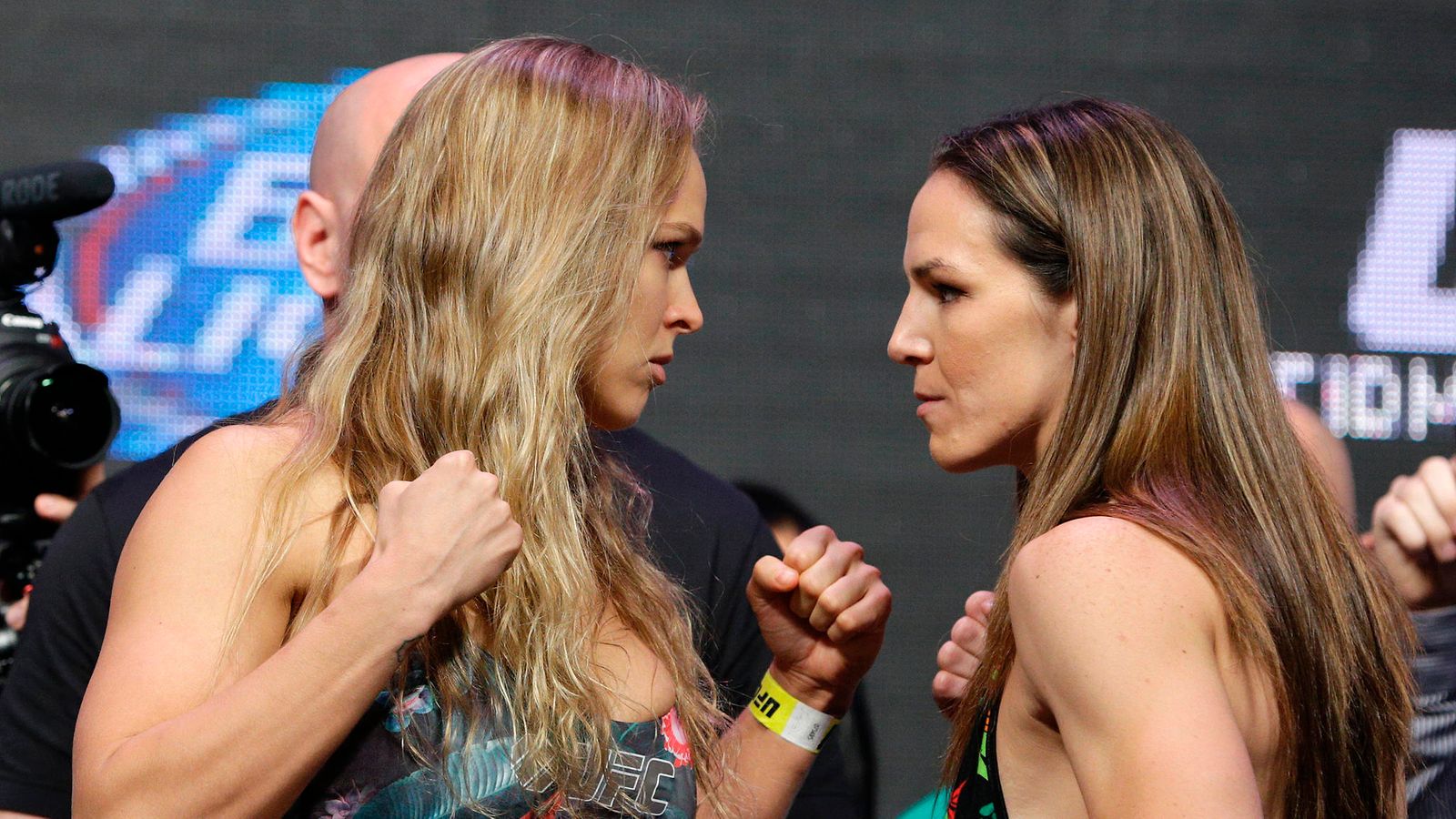 Ronda Rousey  ja Alexis