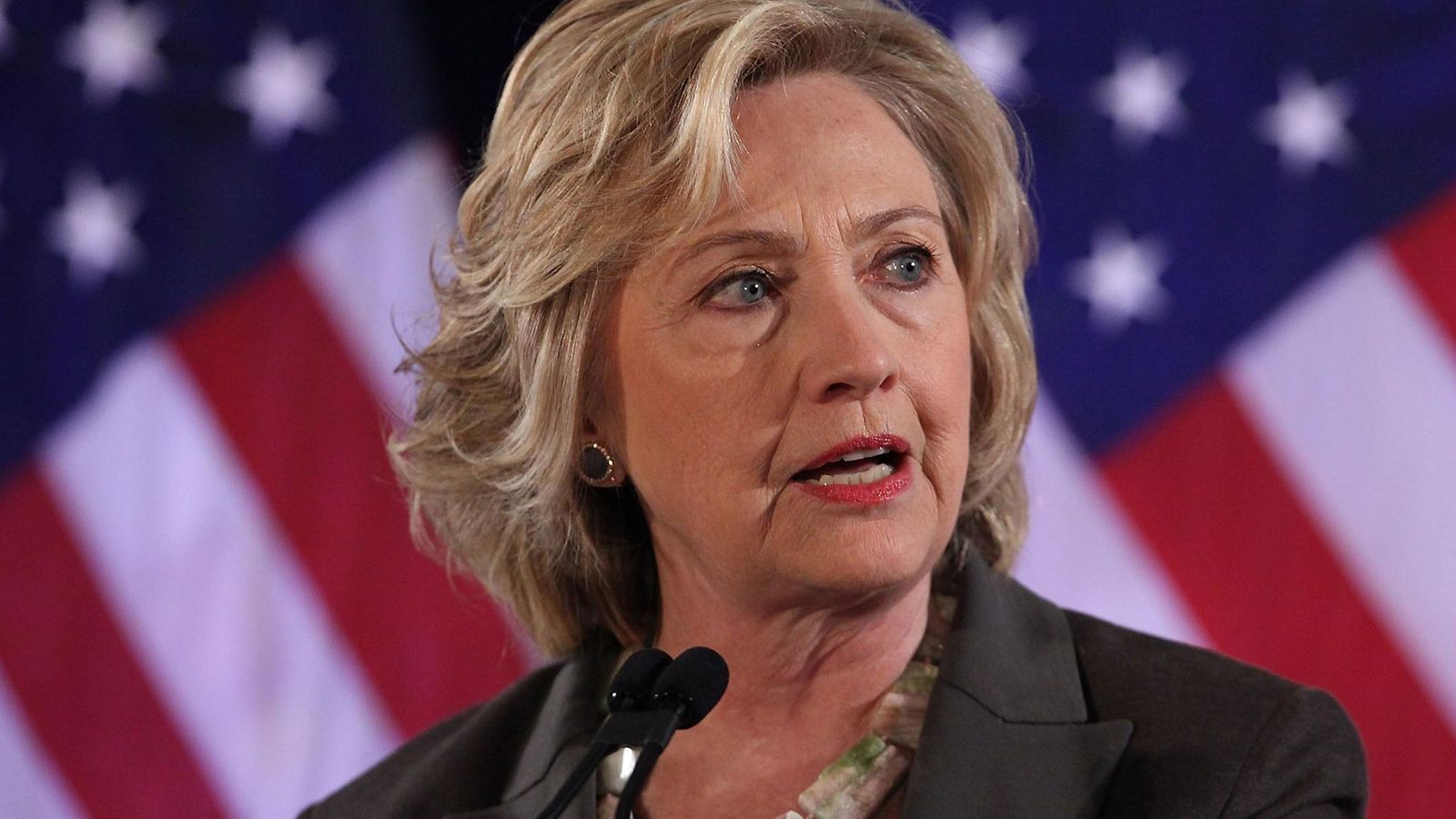 Hillary Clinton puhuu