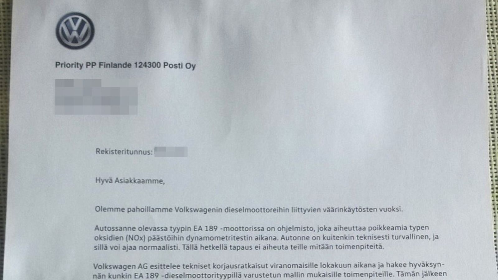 Suomalaisille Volkswagen-omistajille lähetetty kirje, kuvattuna 16. lokakuuta 2015.