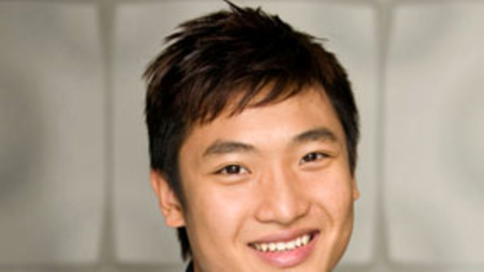 Ryhmä 2: Roni Tran.