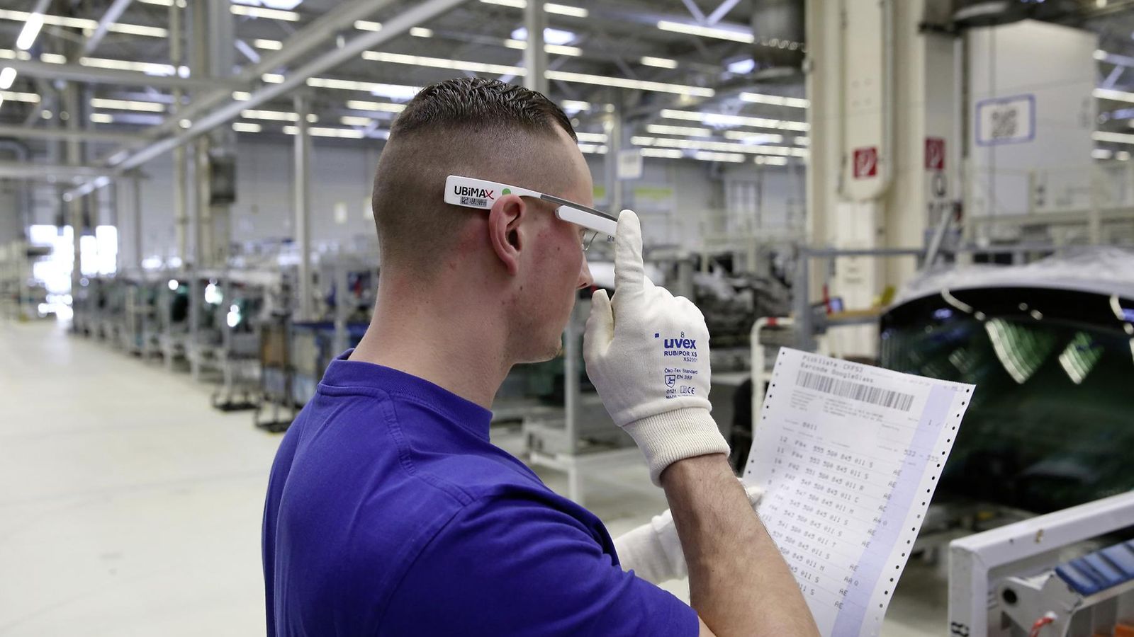 Volkswagenin Wolfsburgin tehtaalla on otettu 3D-lasit käyttöön.