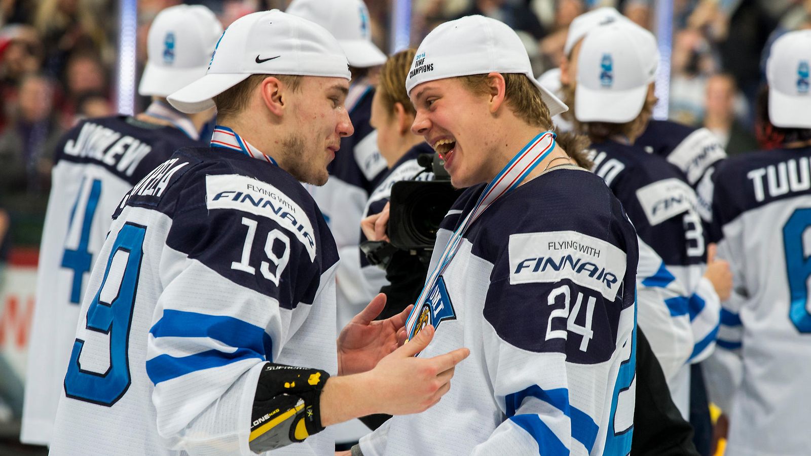 Aleksi Saarela, Kasperi Kapanen, 2016