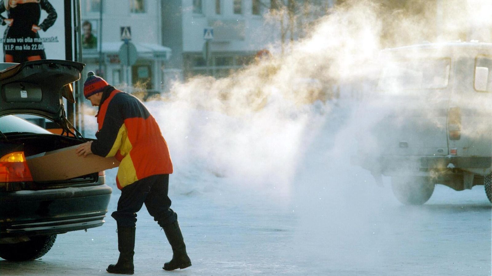 Pakkasta ja pakokaasua vuonna 1999 Torniossa.