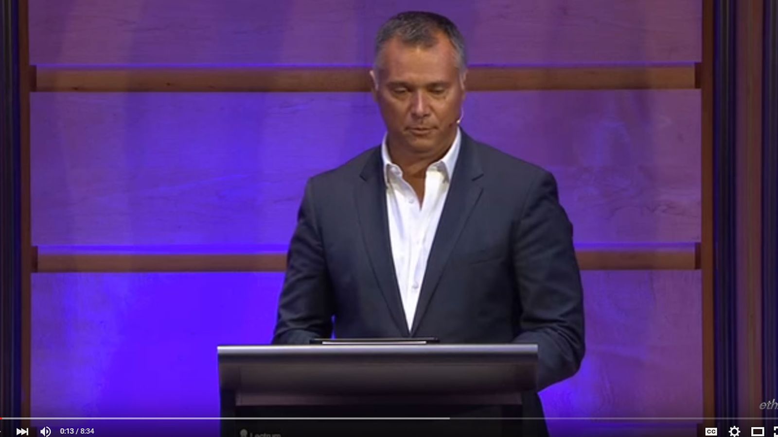 Kuvakaappaus: You Tube. Stan Grant, Australia
