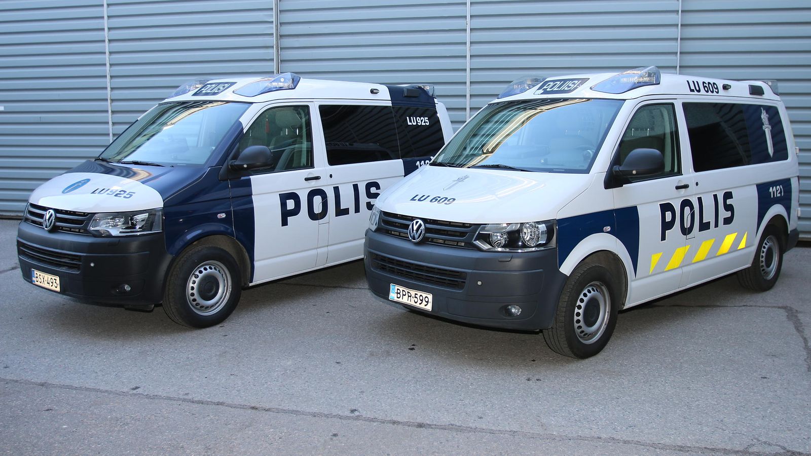 67088_poliisiautot