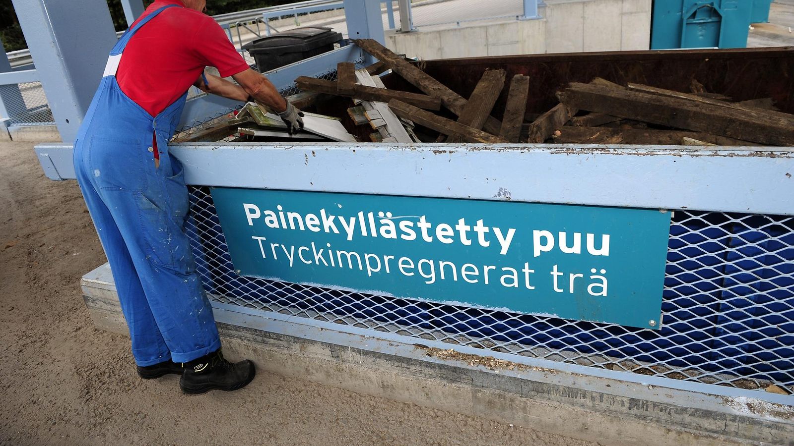 painekyllästetty puu sortti jätelava