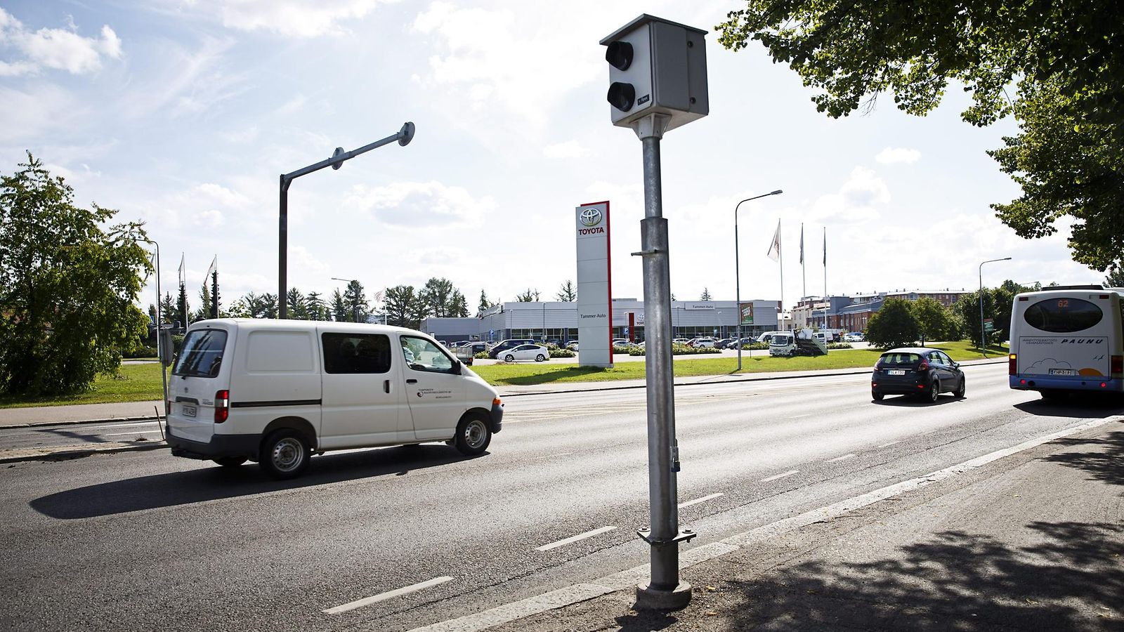 Peltipoliisi liikennevalvonta valvontakamera liikenne