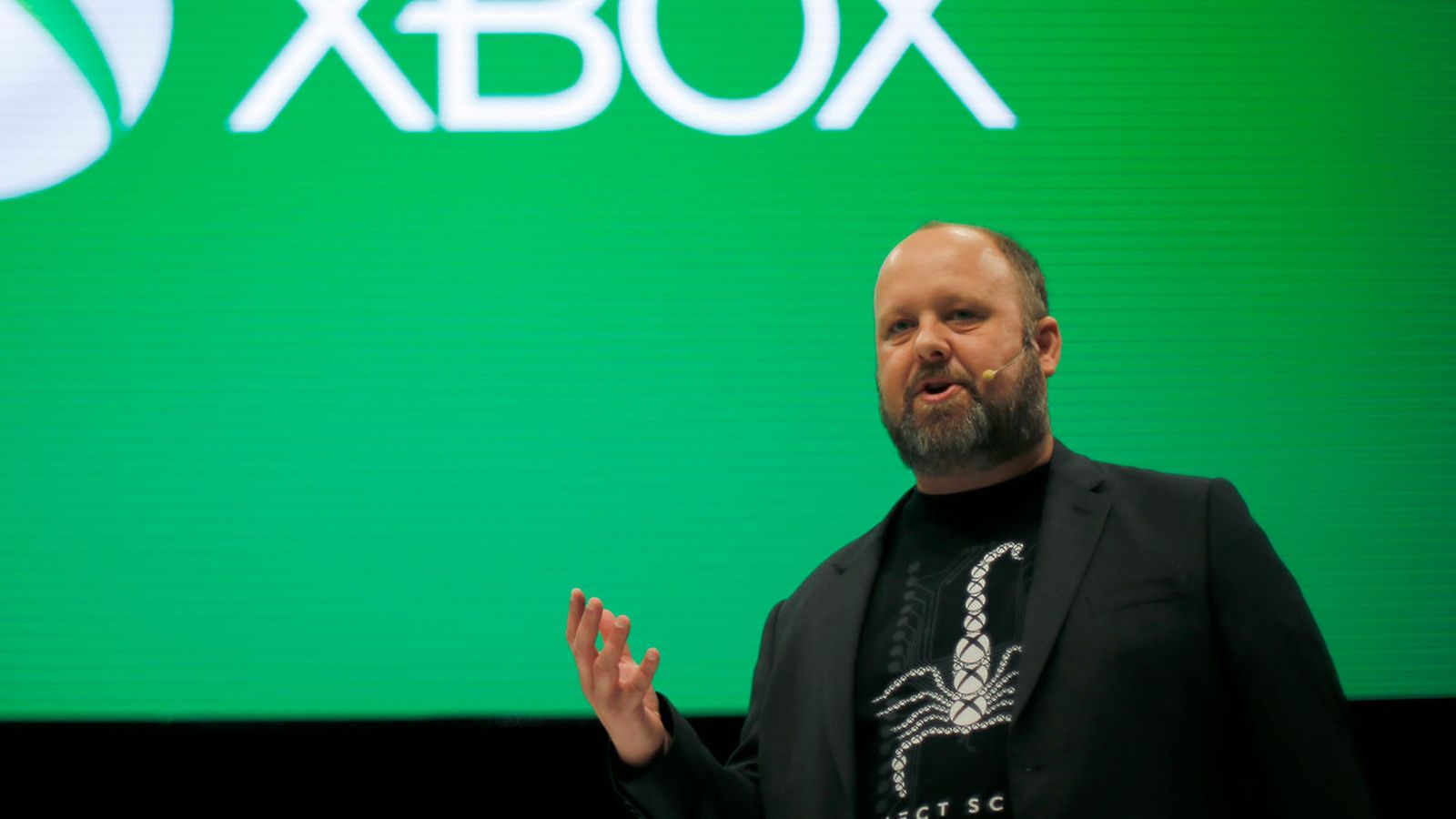 Aaron-Greenberg-at-gamescom-2016