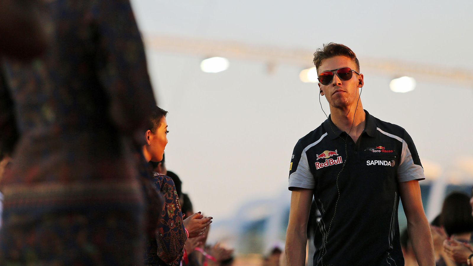 Daniil Kvjat 2016 Singapore