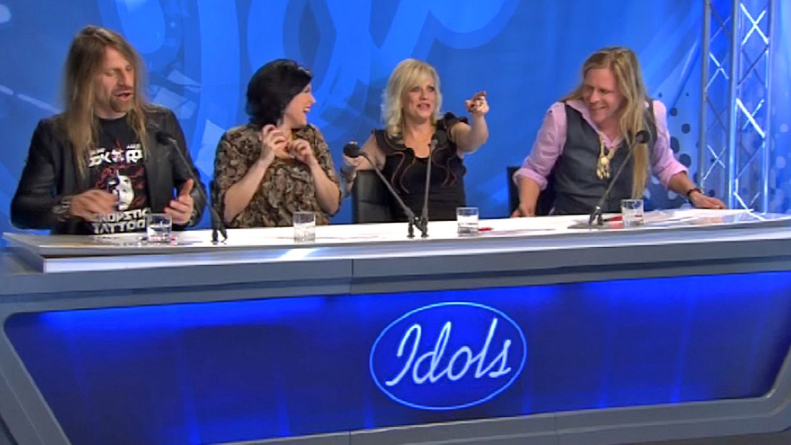 Idols-tuomarit Joensuun koelauluissa: Jone Nikula, Suvi Teräsniska, Laura Voutilainen ja Tommi Liimatainen.