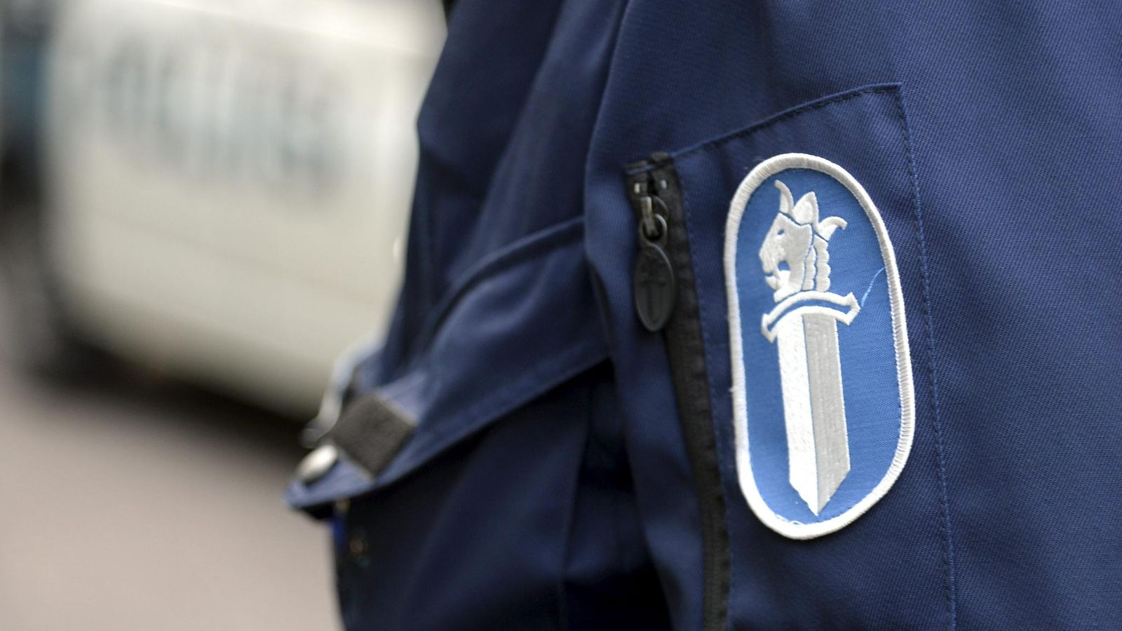 poliisi hiha ja auto