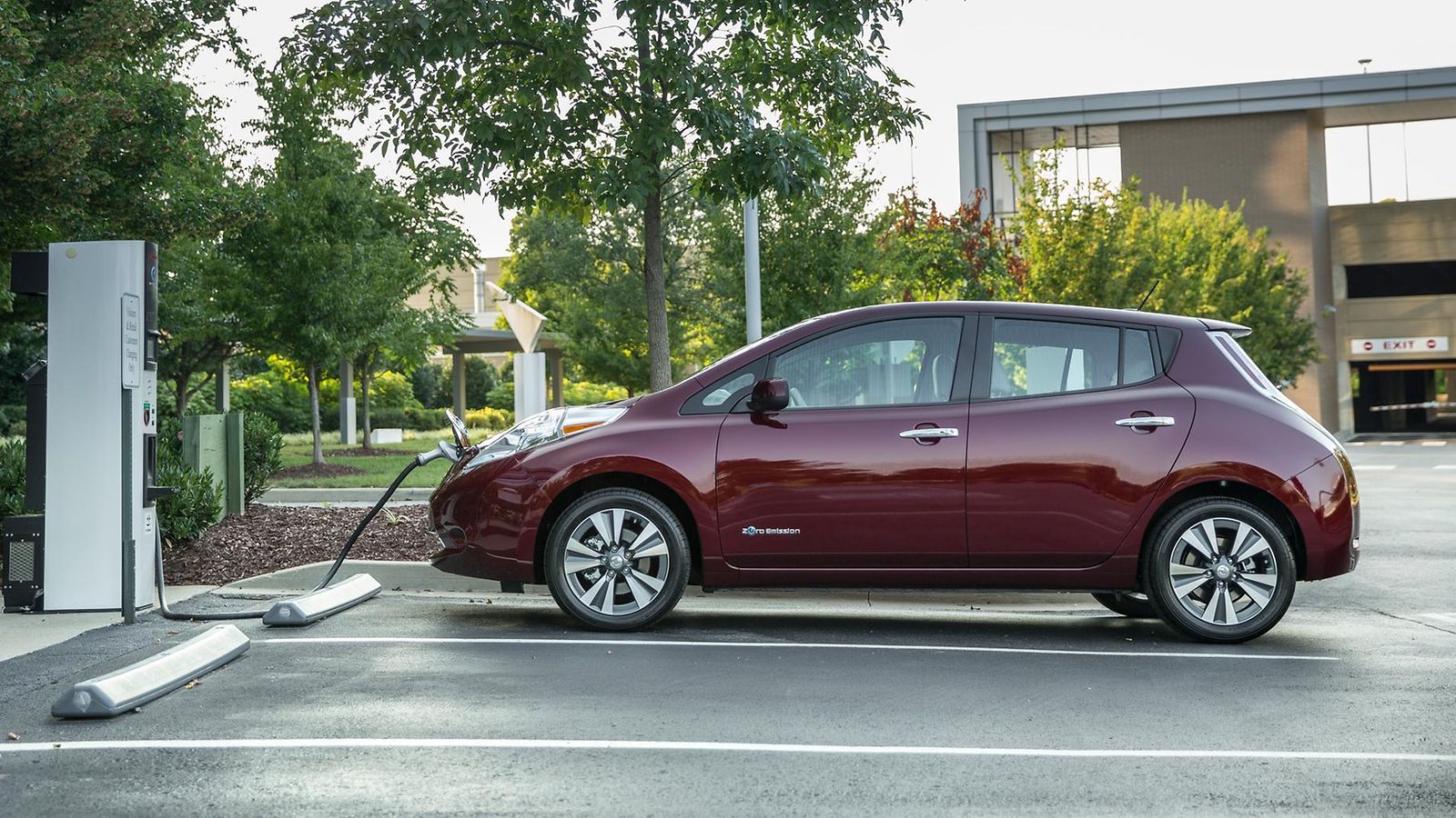 nissan leaf 2016