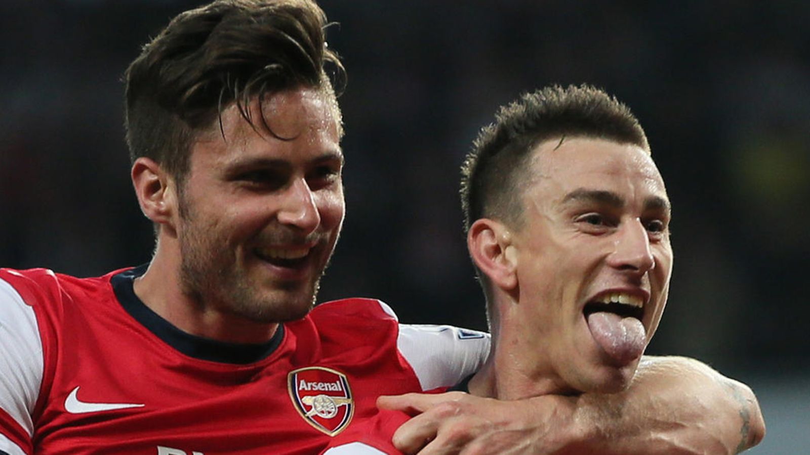 Giroud Koscielny 2014
