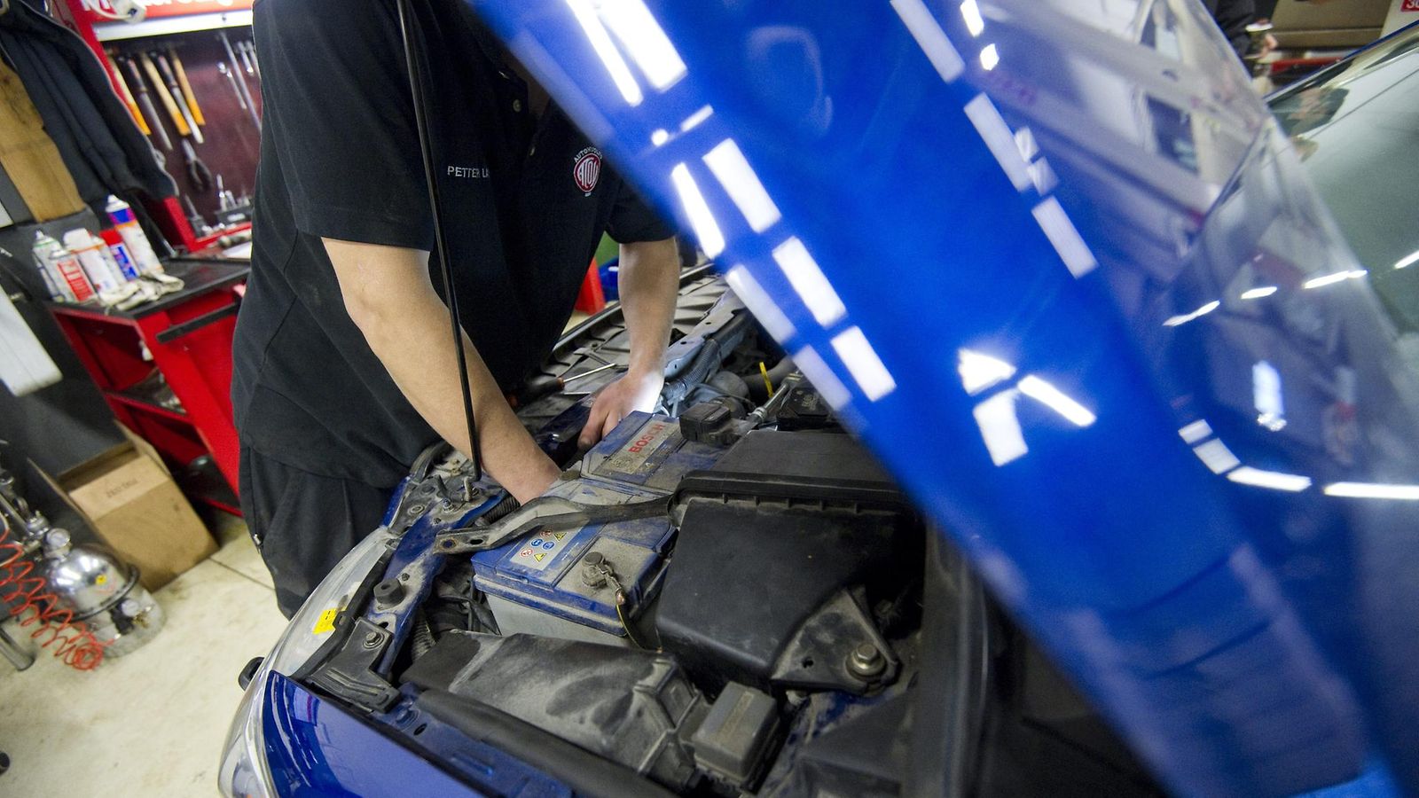 auto korjaaminen korjaamo autokorjaamo tuunaaminen moottori