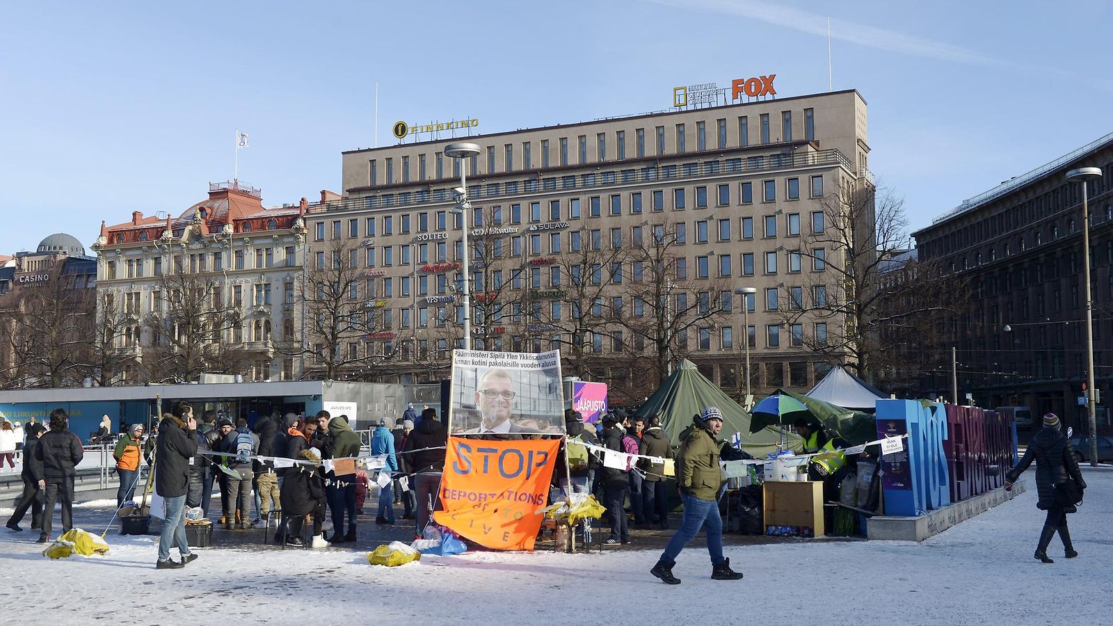 rautatientori mielenosoitus turvapaikanhakijat