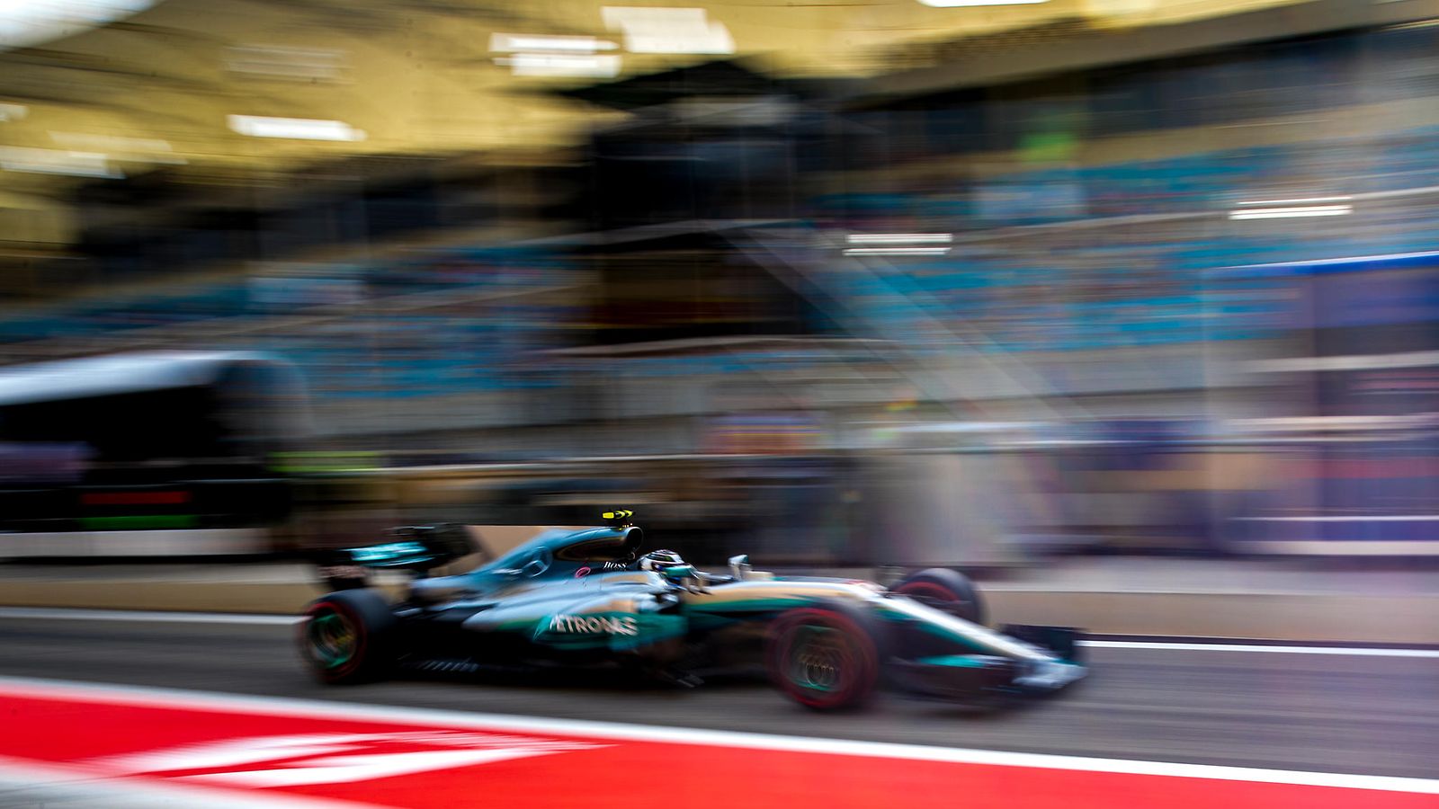 Valtteri Bottas 2017 Bahrain (3)