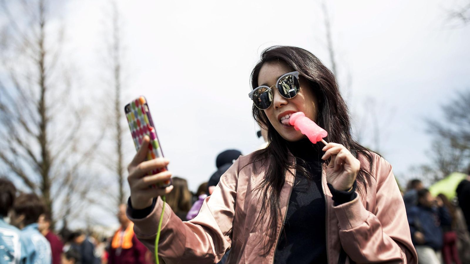 selfie vasen puoli